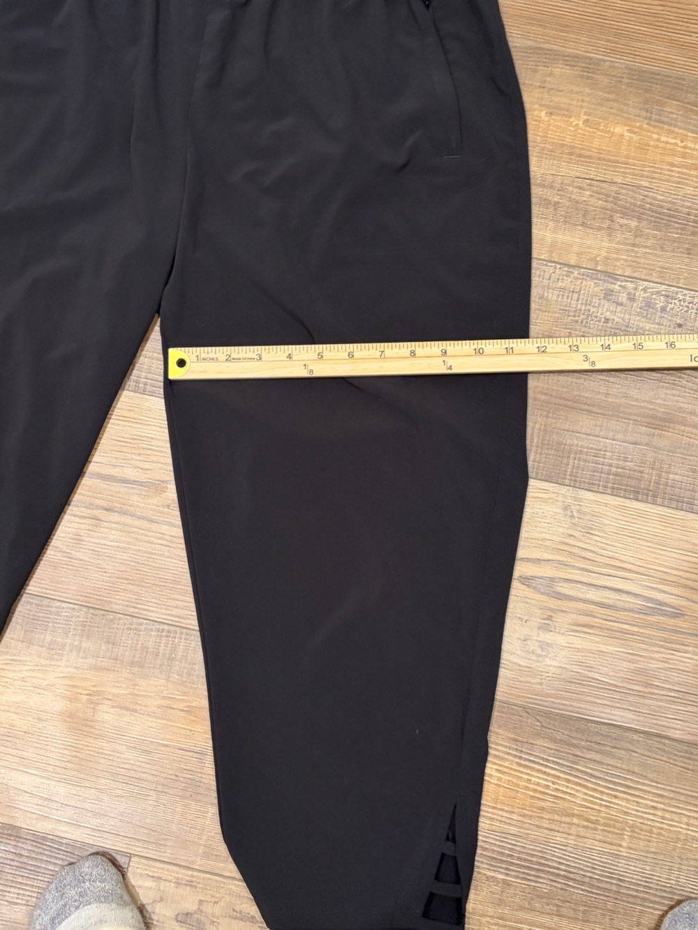 Talbots Black Pull-On Capris hem Detail zipper pockets Sz X1 relaxed fit comfy - Picture 8 of 15